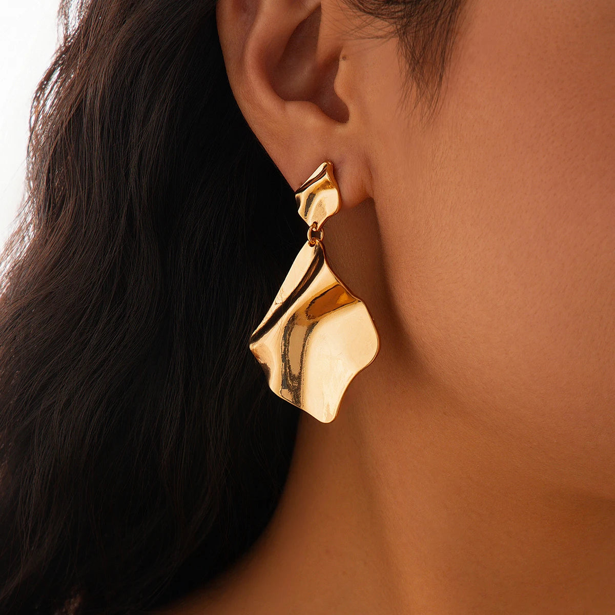 Boucles d’oreilles pendantes plissées vintage