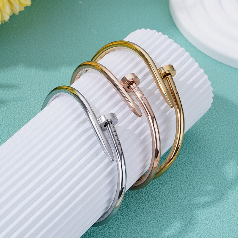 Bracelet Nail en Acier Titane