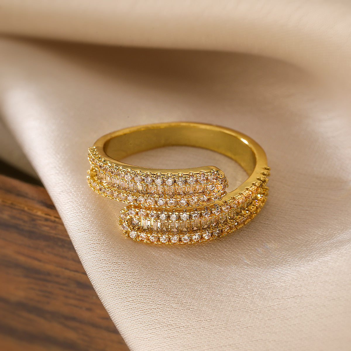 Bague de luxe Design géométrique ajustable