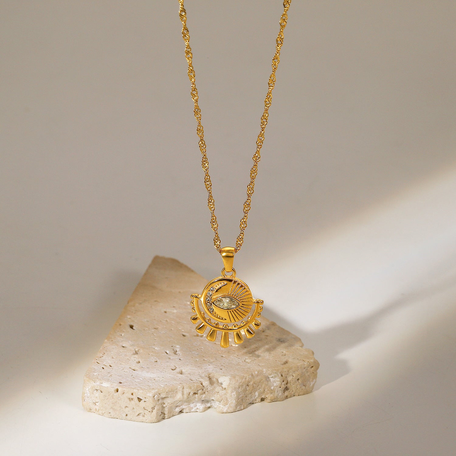 Collier en Acier Inoxydable pendentif œil ovale en Zircon