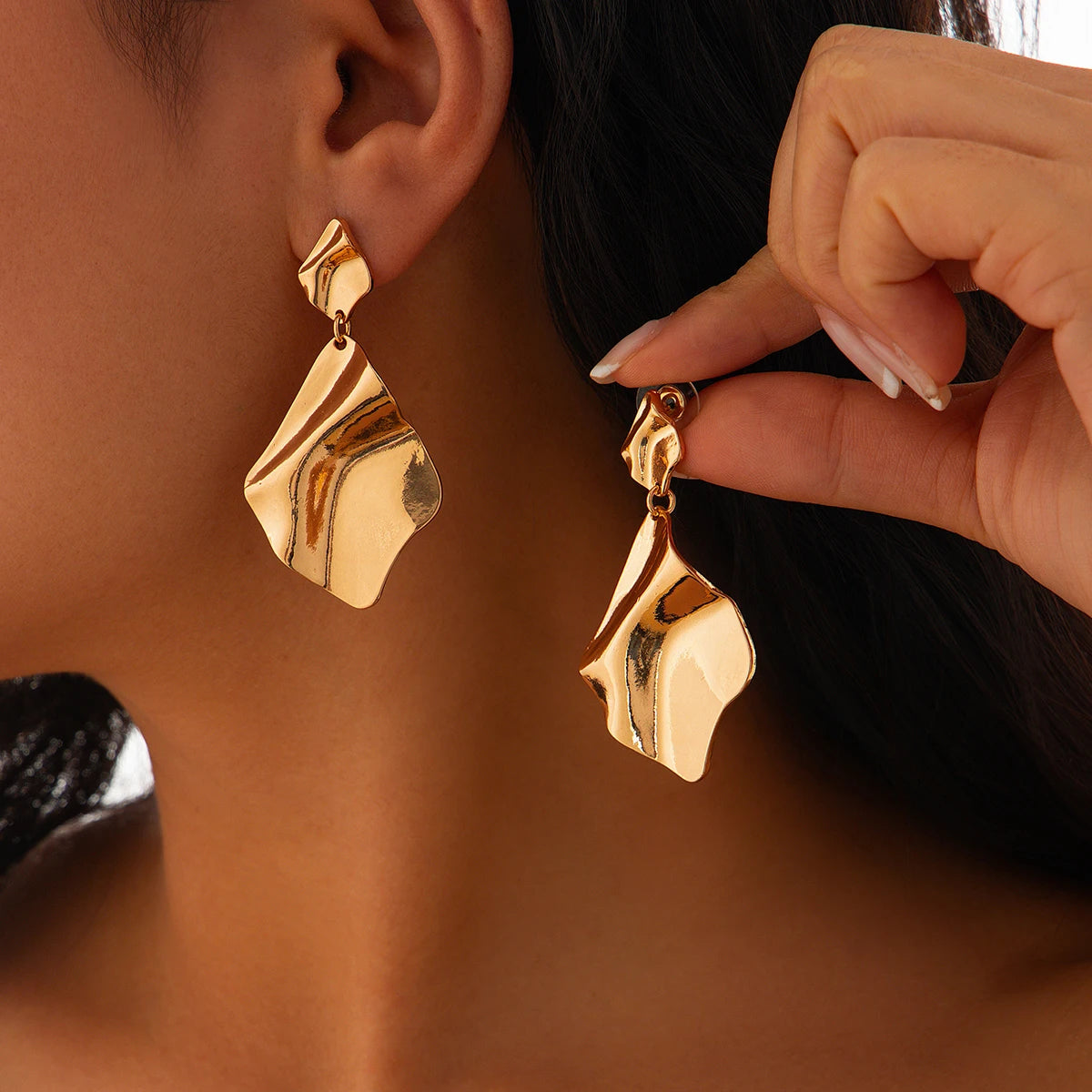 Boucles d’oreilles pendantes plissées vintage
